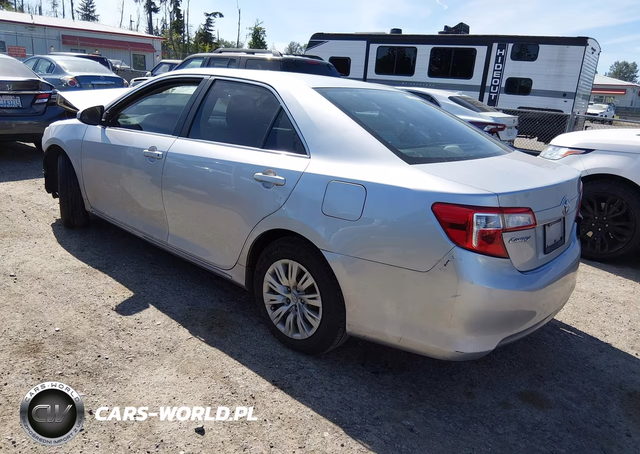 2013 Toyota Camry Le VIN:4T4BF1FK9DR328300 - 3