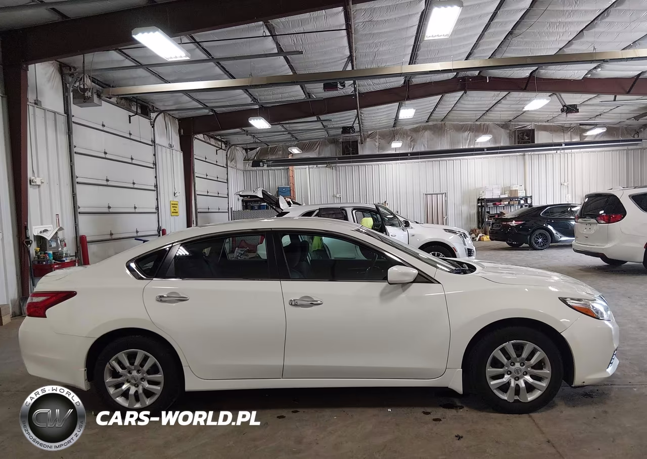 2017 Nissan Altima 2.5 S VIN:1N4AL3AP2HC227750 - 13