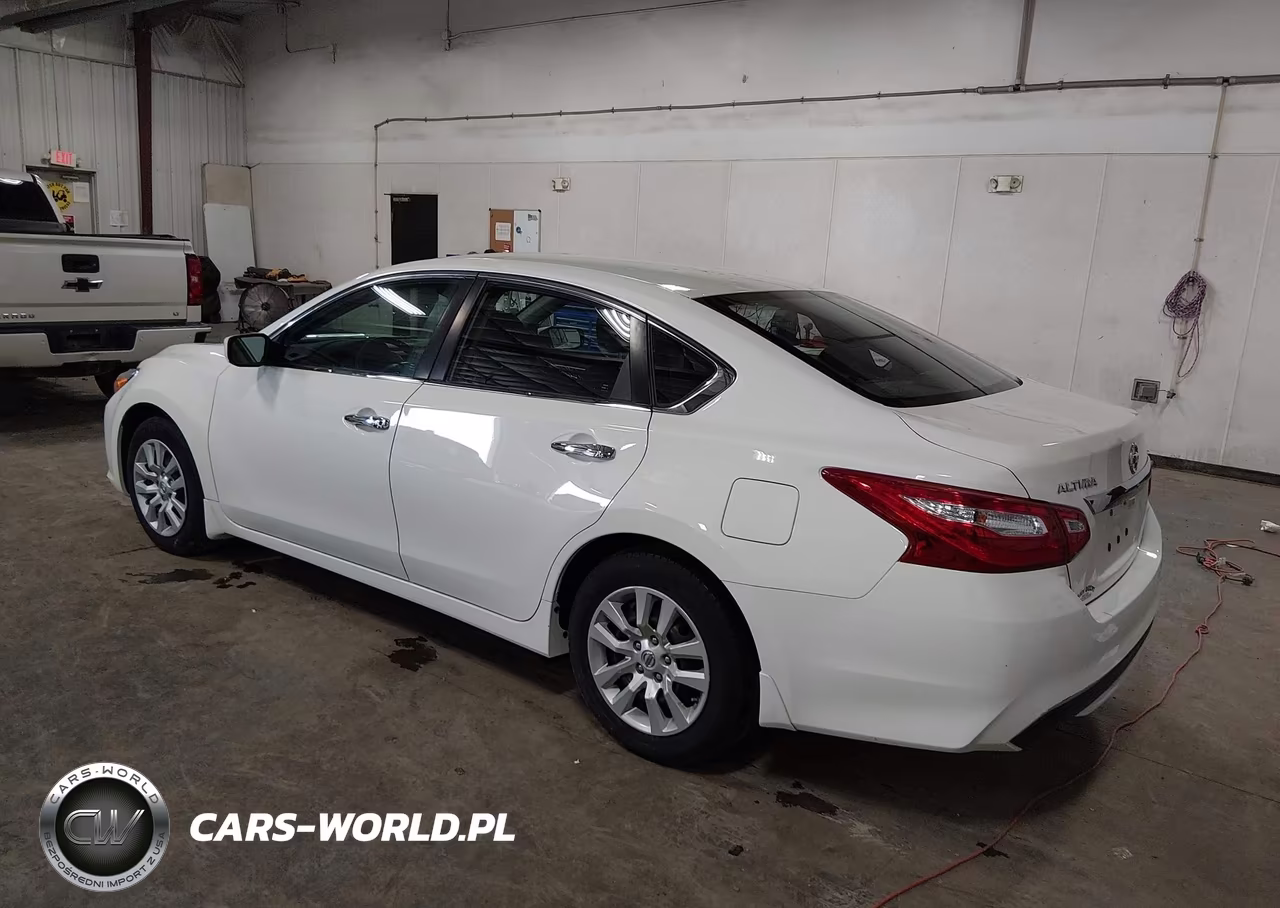 2017 Nissan Altima 2.5 S VIN:1N4AL3AP2HC227750 - 3