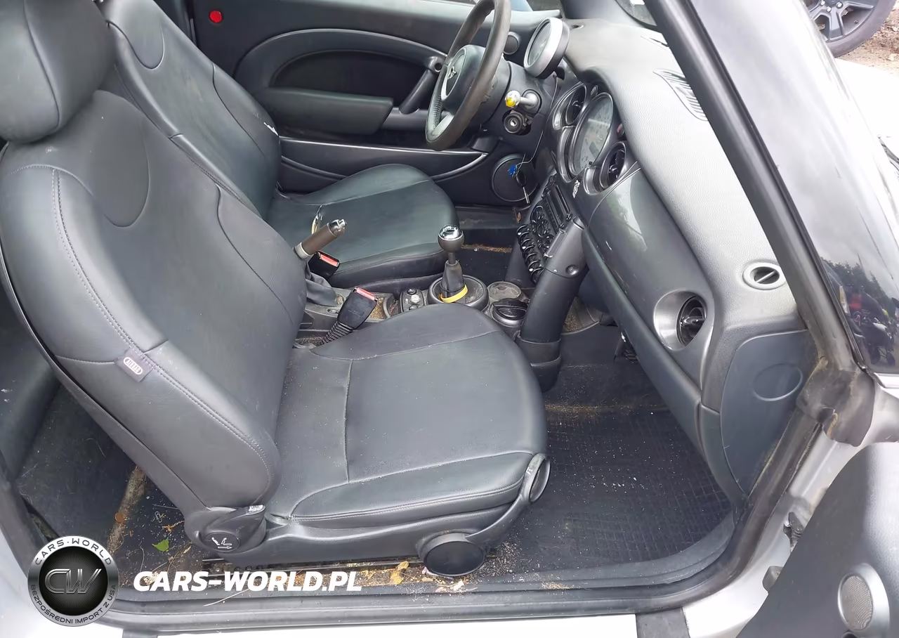 2007 Mini Cooper VIN:WMWRF335X7TF67307 - 5