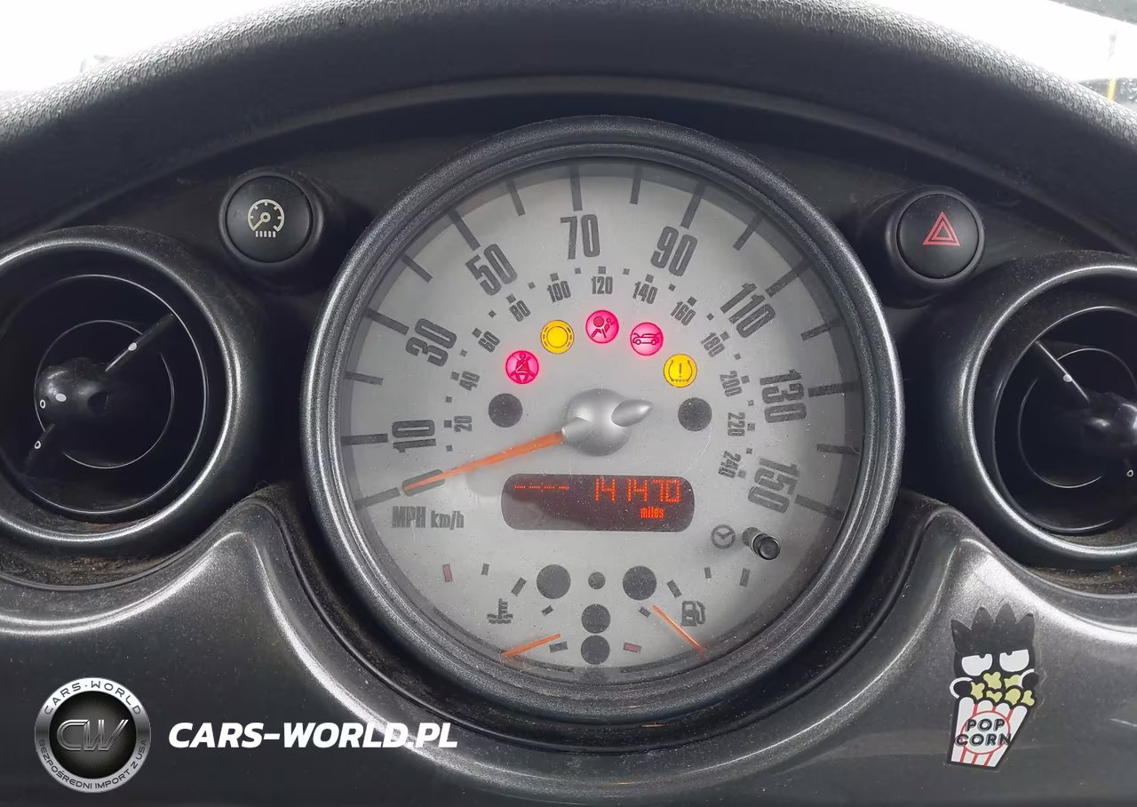 2007 Mini Cooper VIN:WMWRF335X7TF67307 - 7
