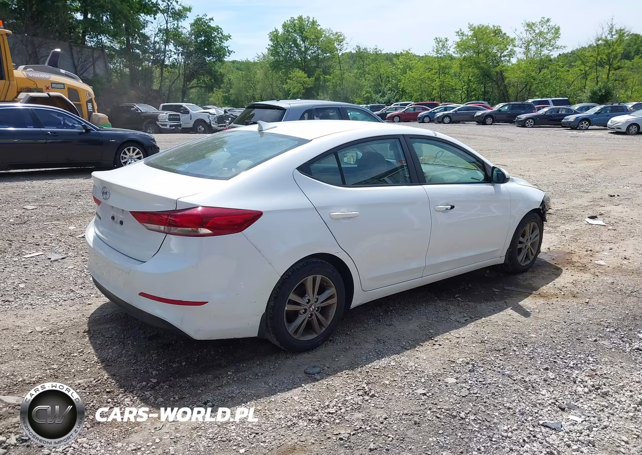 2018 Hyundai Elantra Sel VIN:5NPD84LF8JH344861 - 4