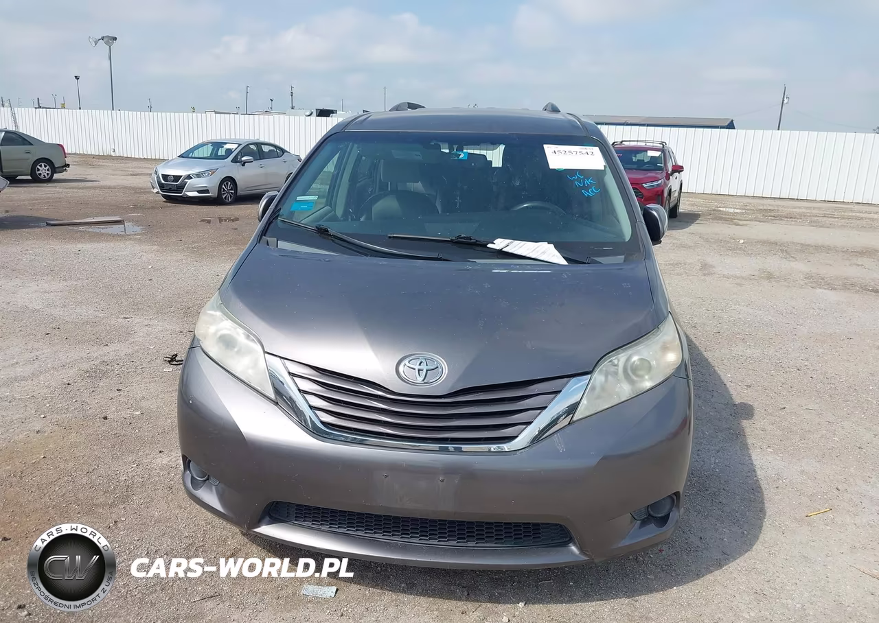 2015 Toyota Sienna Le 8 Passenger VIN:5TDKK3DC6FS611861 - 11