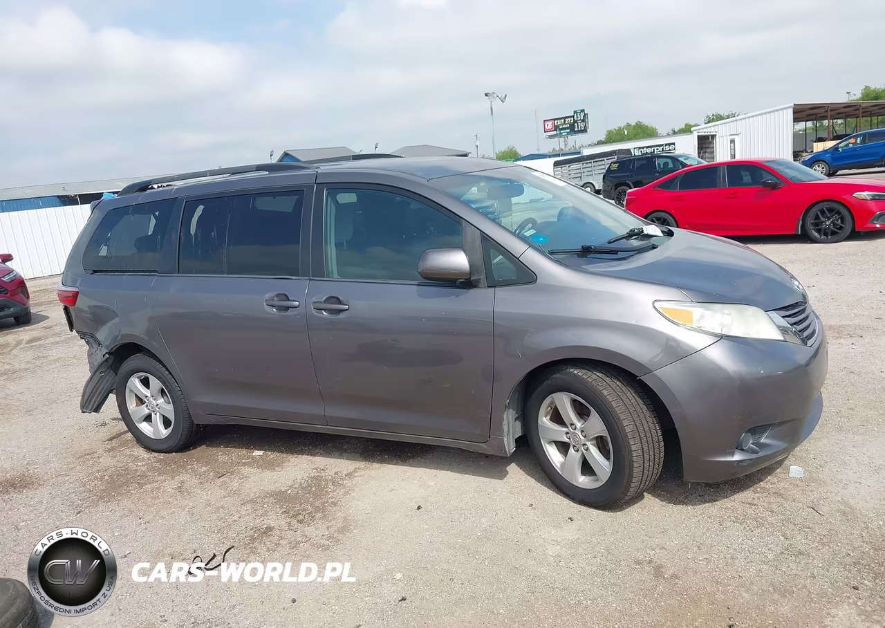 2015 Toyota Sienna Le 8 Passenger VIN:5TDKK3DC6FS611861 - 12