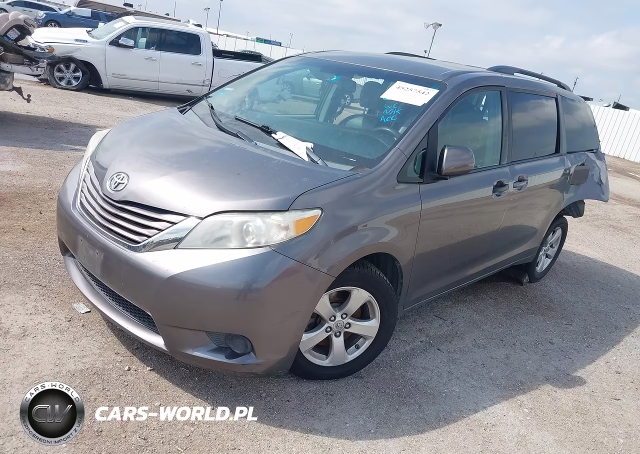 2015 Toyota Sienna Le 8 Passenger VIN:5TDKK3DC6FS611861 - 2