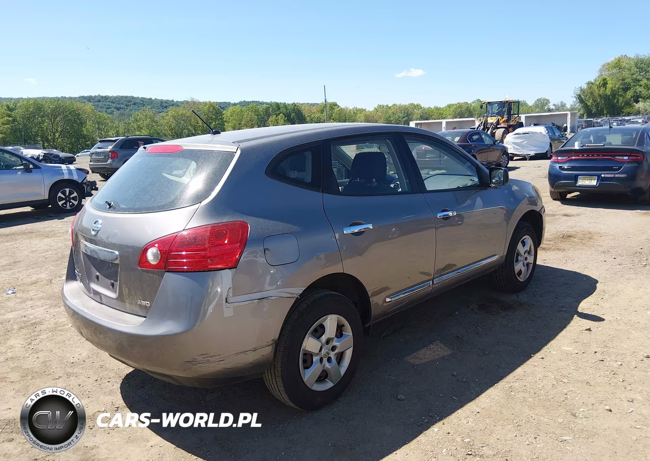 2015 Nissan Rogue Select S VIN:JN8AS5MV5FW756273 - 4
