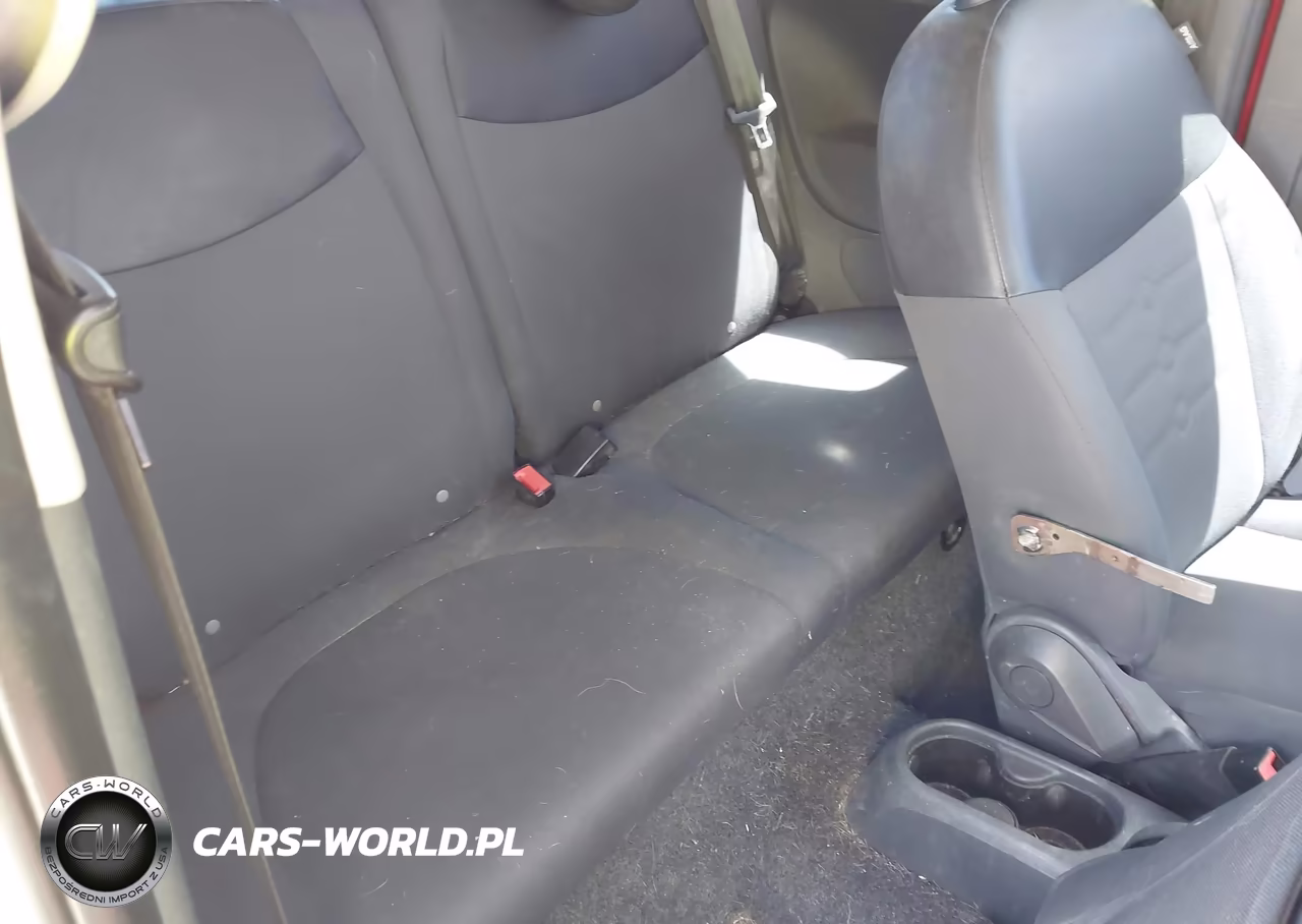2015 Fiat 500 Pop VIN:3C3CFFAR5FT607829 - 8