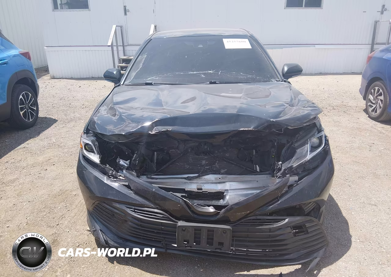 2018 Toyota Camry Le VIN:JTNB11HK6J3006592 - 12