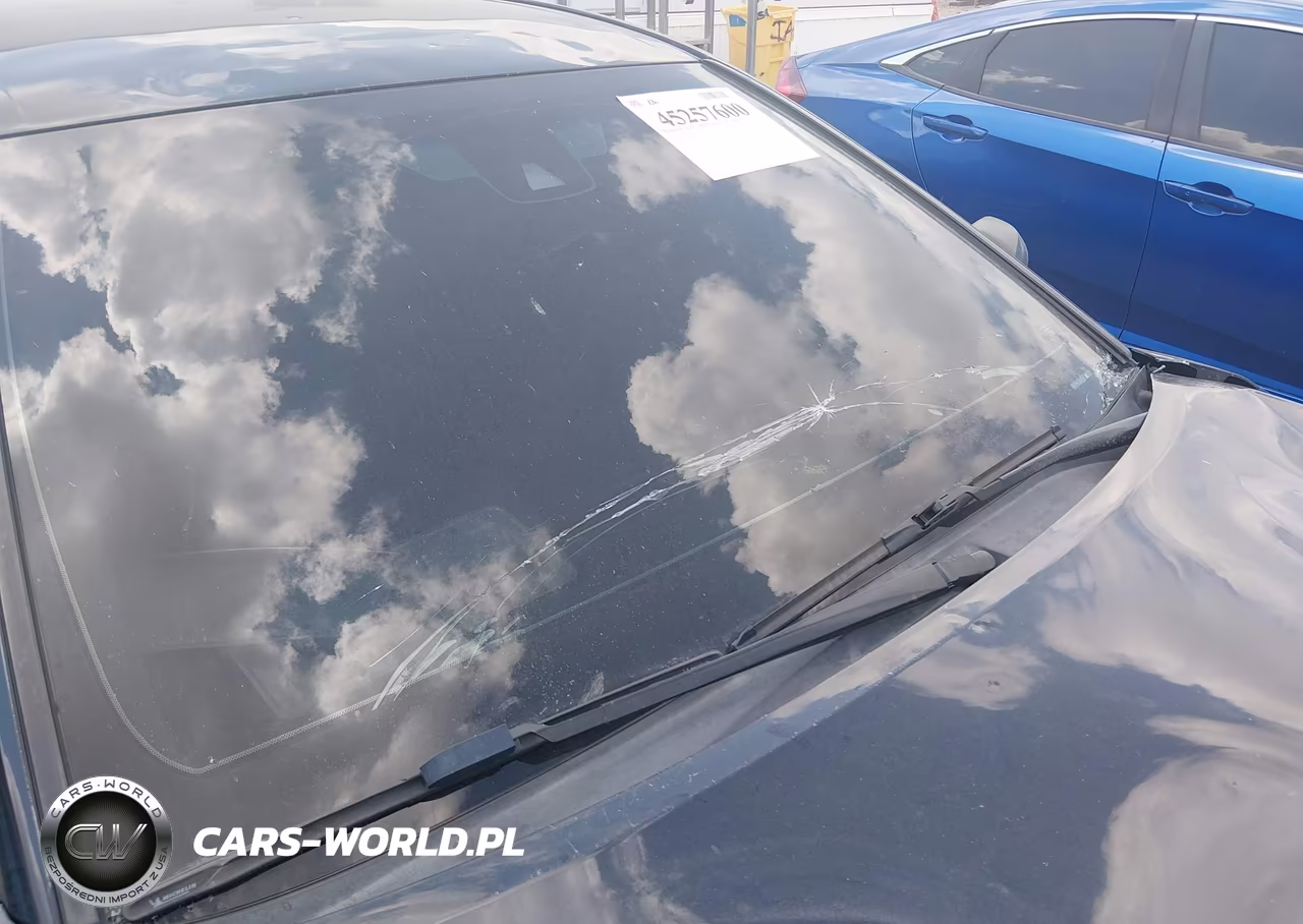 2018 Toyota Camry Le VIN:JTNB11HK6J3006592 - 18