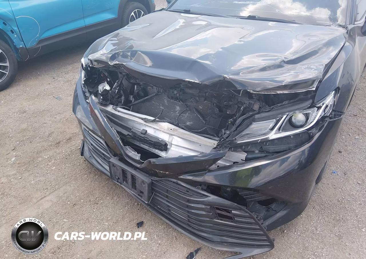 2018 Toyota Camry Le VIN:JTNB11HK6J3006592 - 6