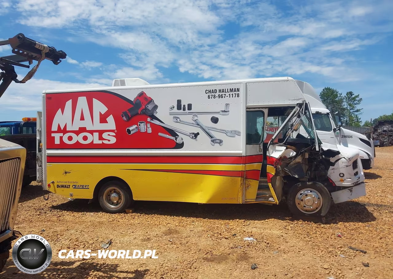 2010 Freightliner Chassis M Line Walk-In Van VIN:4UZAAPDU5ACAR6410 - 13