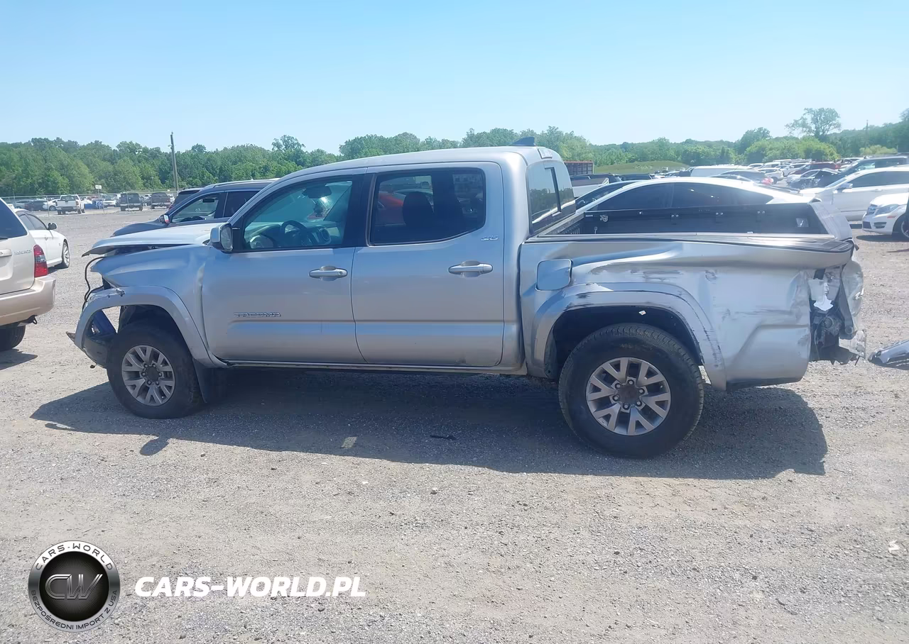 2018 Toyota Tacoma Sr5 V6 VIN:3TMCZ5AN2JM125087 - 15