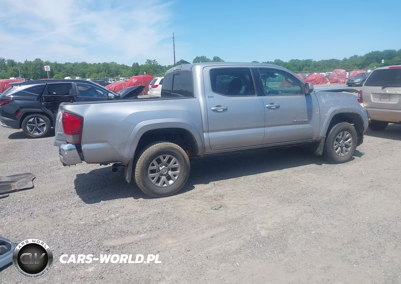 2018 Toyota Tacoma Sr5 V6 VIN:3TMCZ5AN2JM125087 - 4
