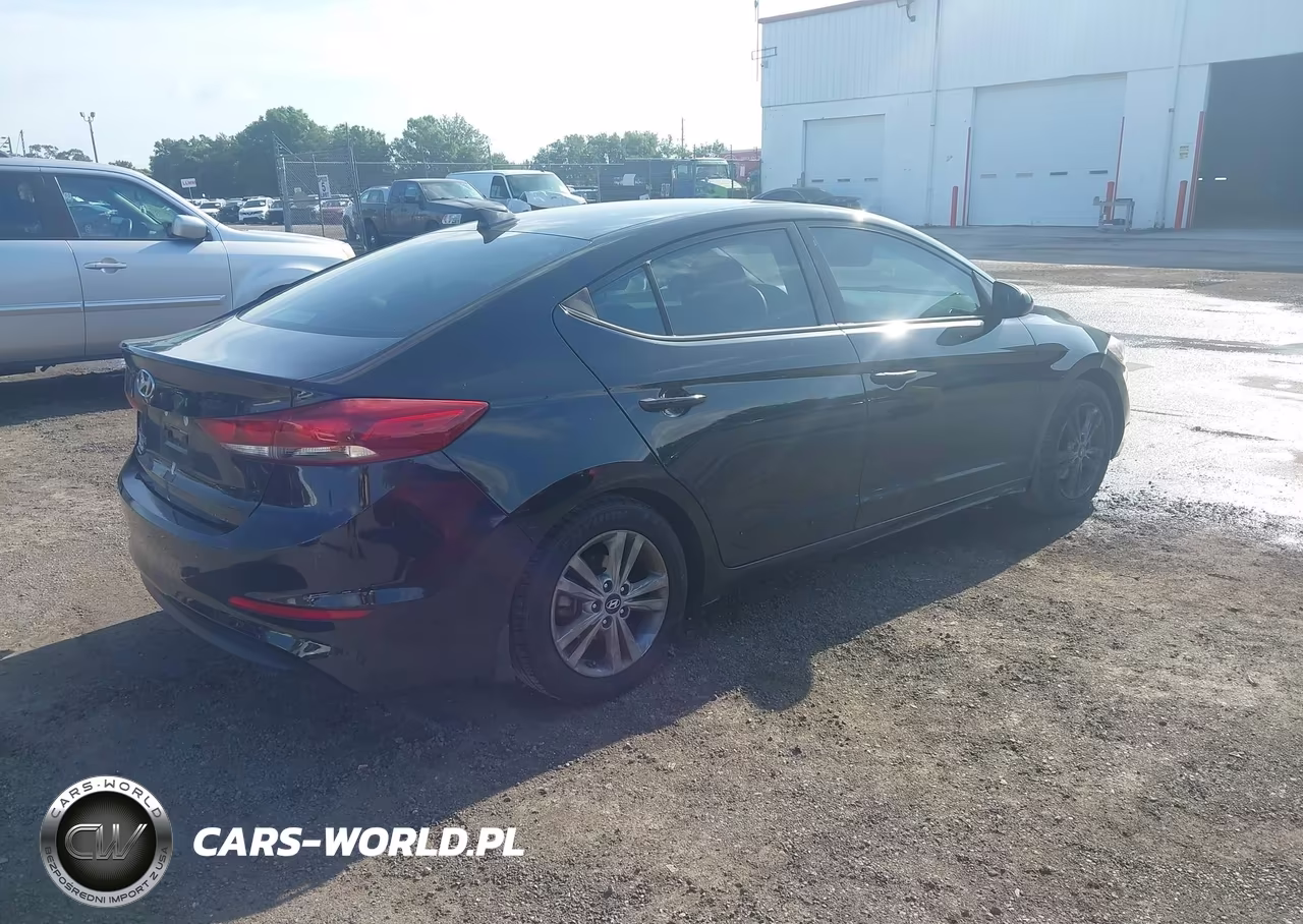 2018 Hyundai Elantra Sel VIN:5NPD84LF7JH366270 - 4