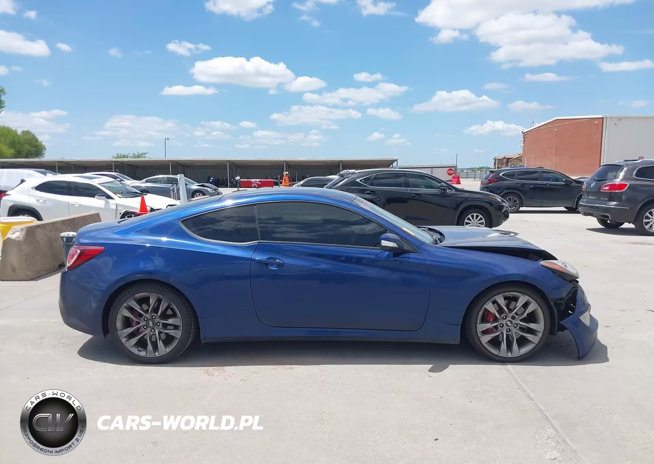 2015 Hyundai Genesis 3.8 R-Spec VIN:KMHHU6KJ1FU127675 - 13