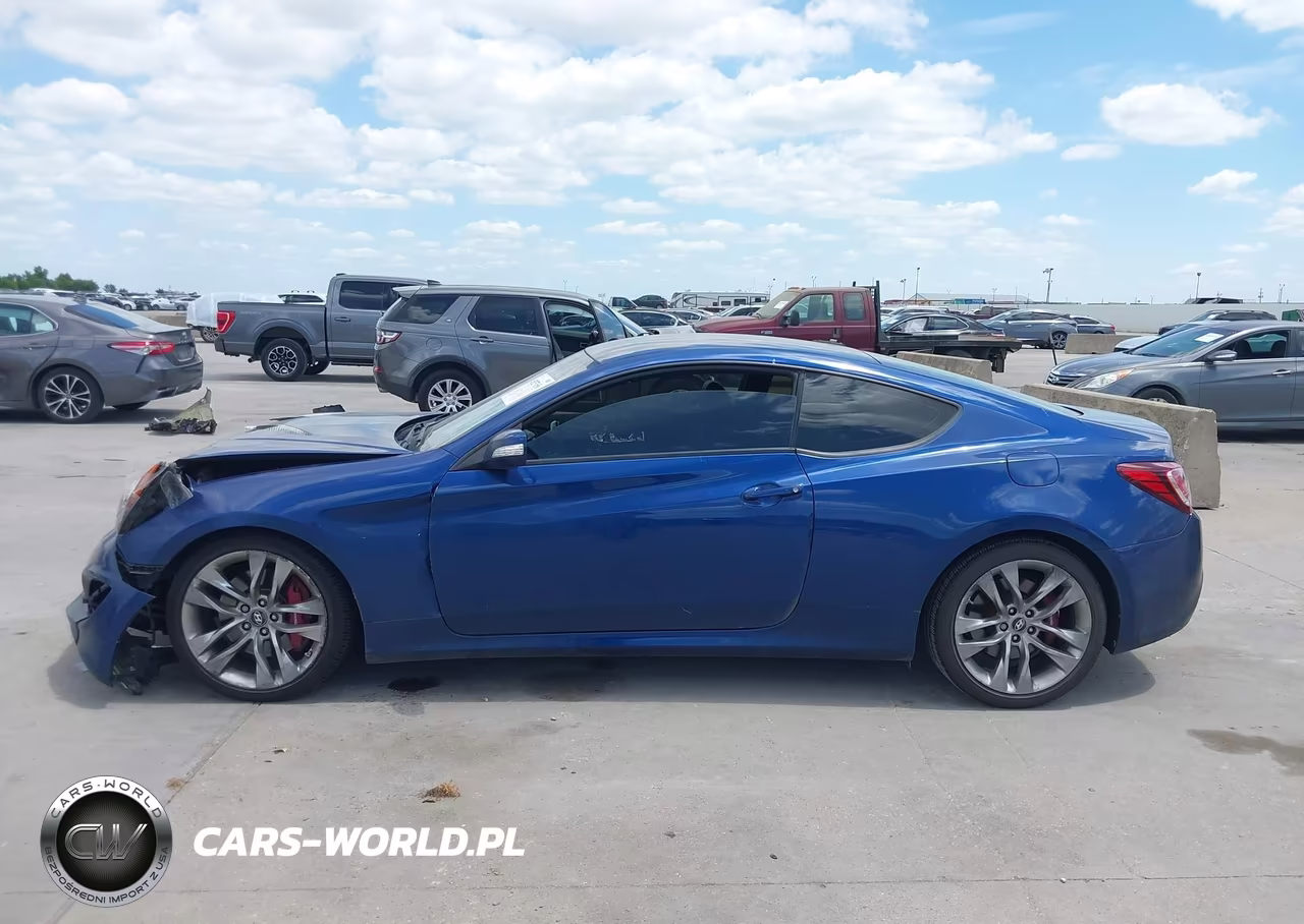 2015 Hyundai Genesis 3.8 R-Spec VIN:KMHHU6KJ1FU127675 - 14