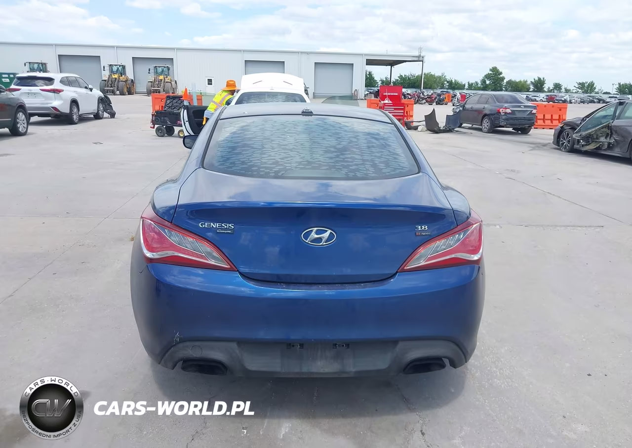 2015 Hyundai Genesis 3.8 R-Spec VIN:KMHHU6KJ1FU127675 - 16