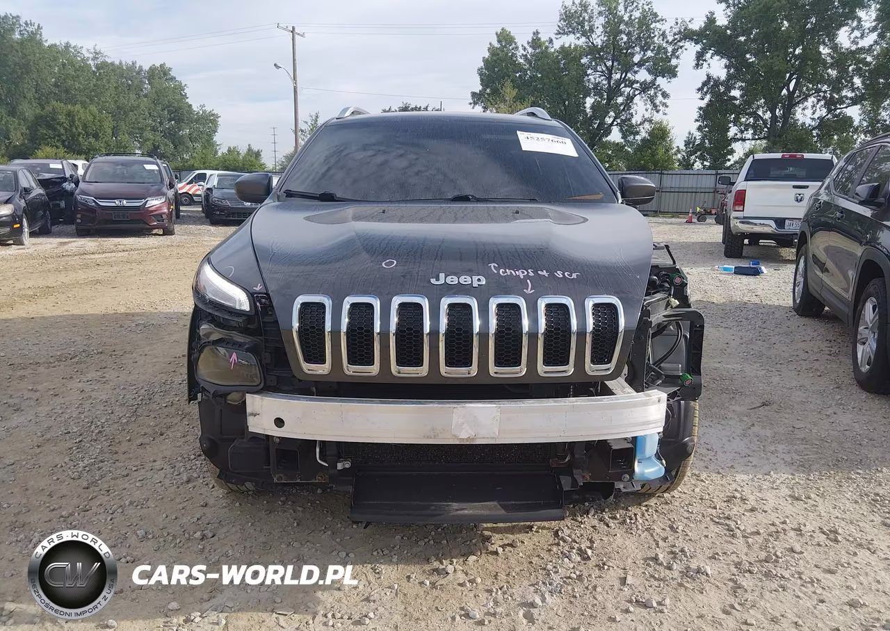 2016 Jeep Cherokee Latitude VIN:1C4PJMCS8GW328399 - 6
