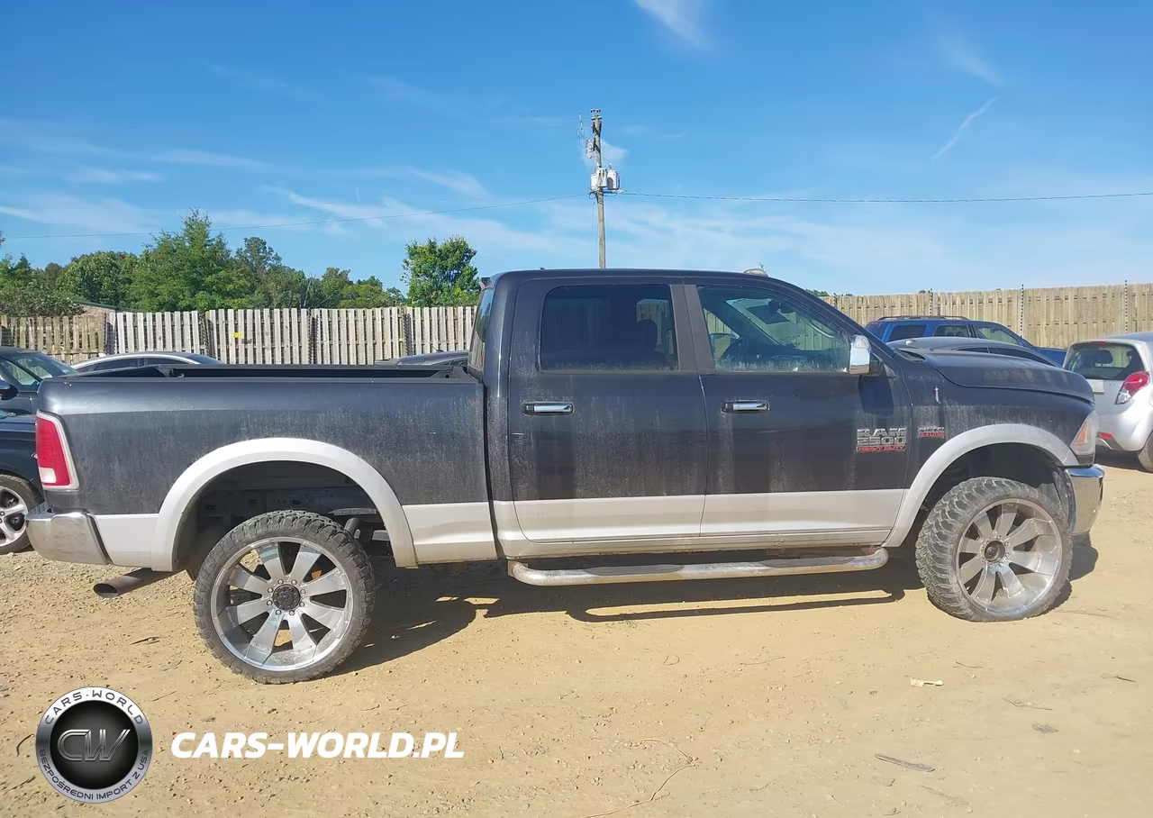 2016 Ram 2500 Laramie VIN:3C6UR5FJ2GG209404 - 13