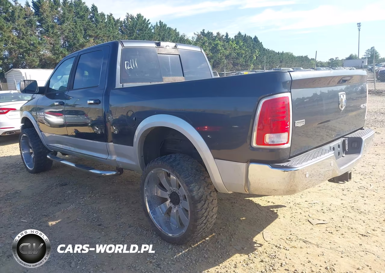 2016 Ram 2500 Laramie VIN:3C6UR5FJ2GG209404 - 3