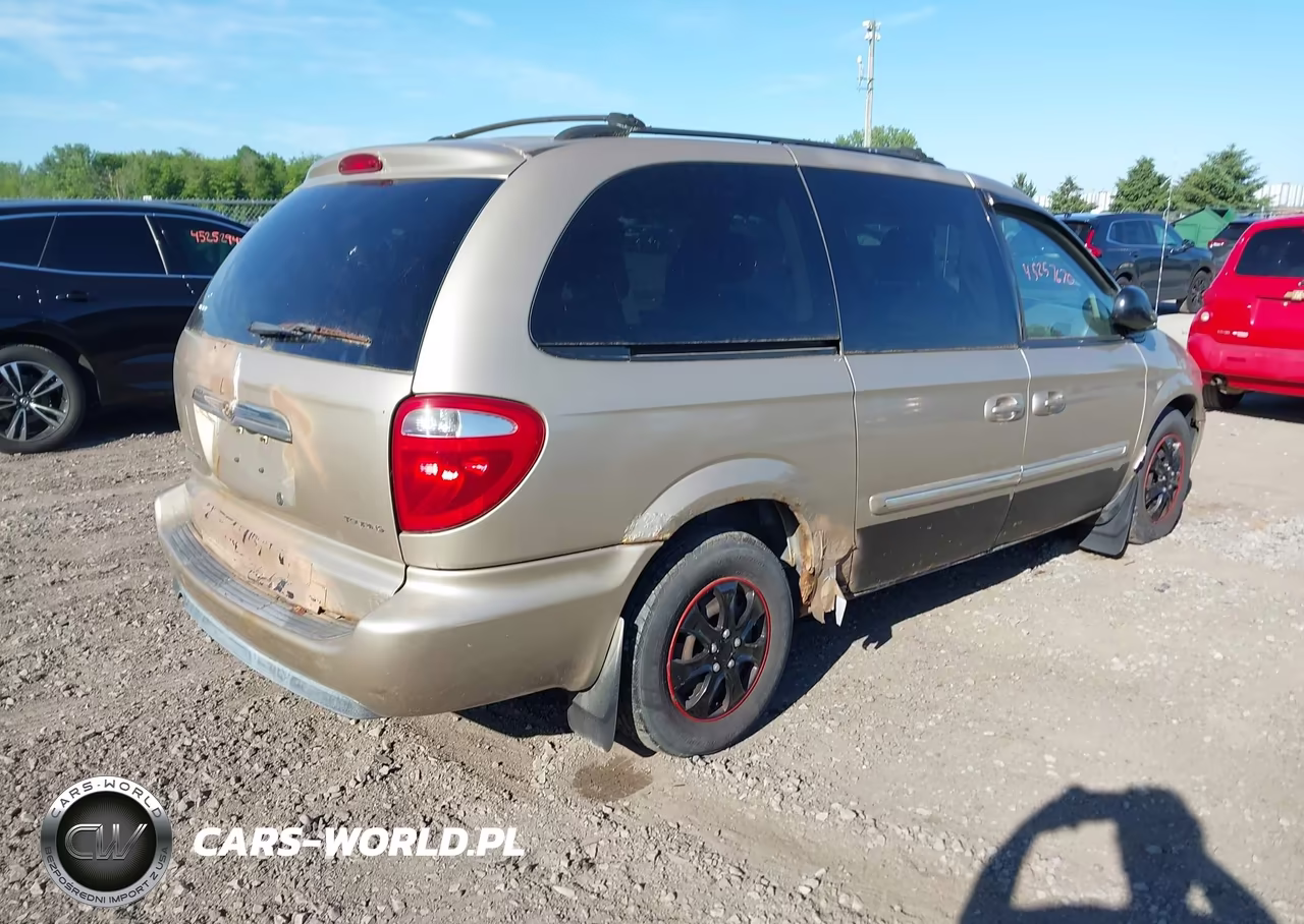 2006 Chrysler Town & Country Touring VIN:2A4GP54L56R775009 - 4