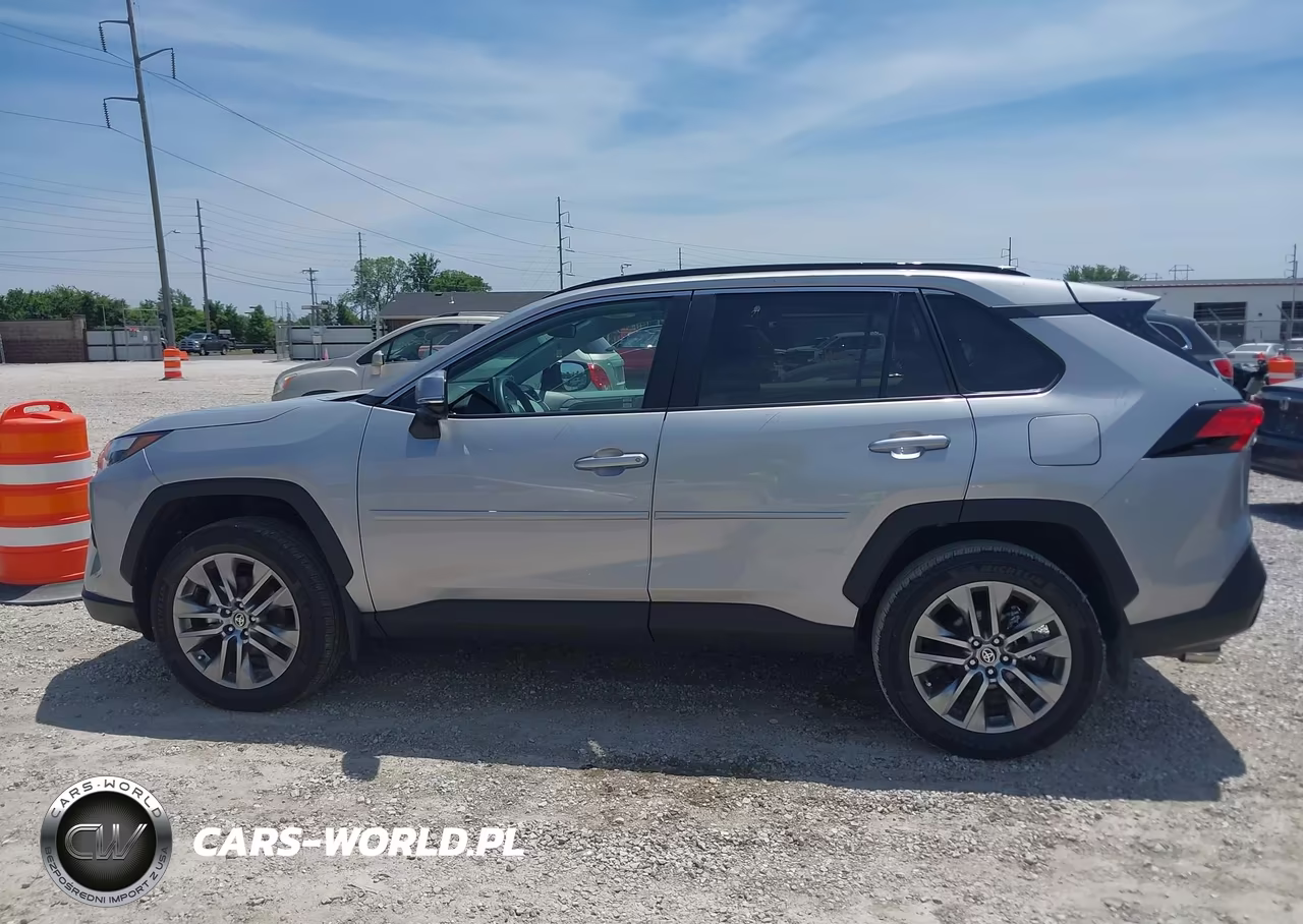 2025 Toyota Rav4 Xle Premium VIN:2T3A1RFV0SW524823 - 14