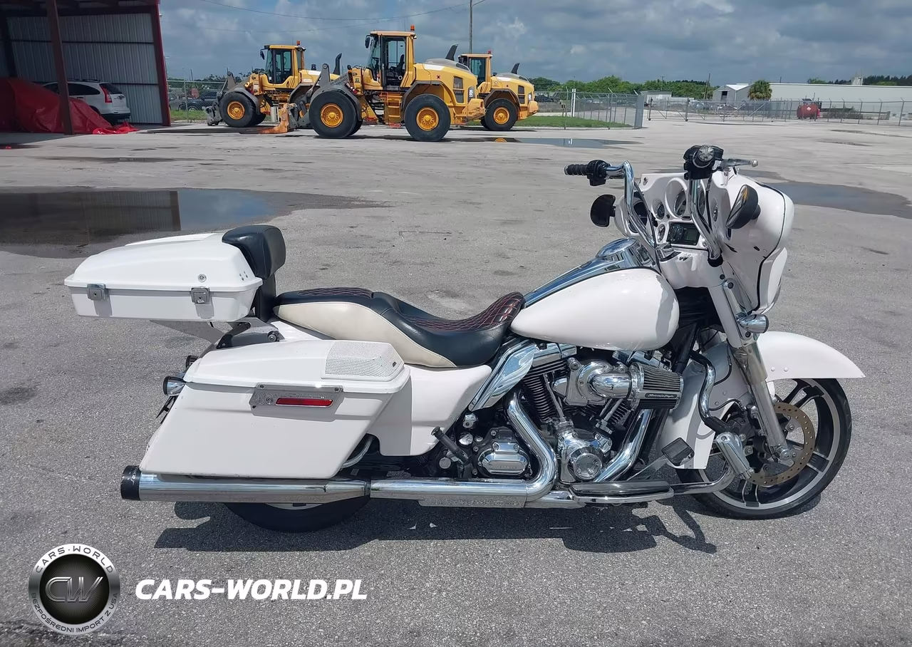 2009 Harley-Davidson Flhx VIN:1HD1KB4149Y682228 - 13