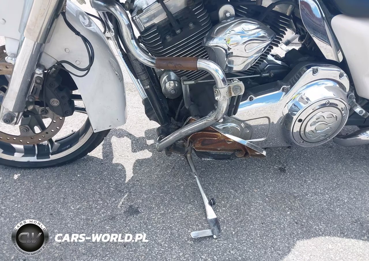 2009 Harley-Davidson Flhx VIN:1HD1KB4149Y682228 - 15