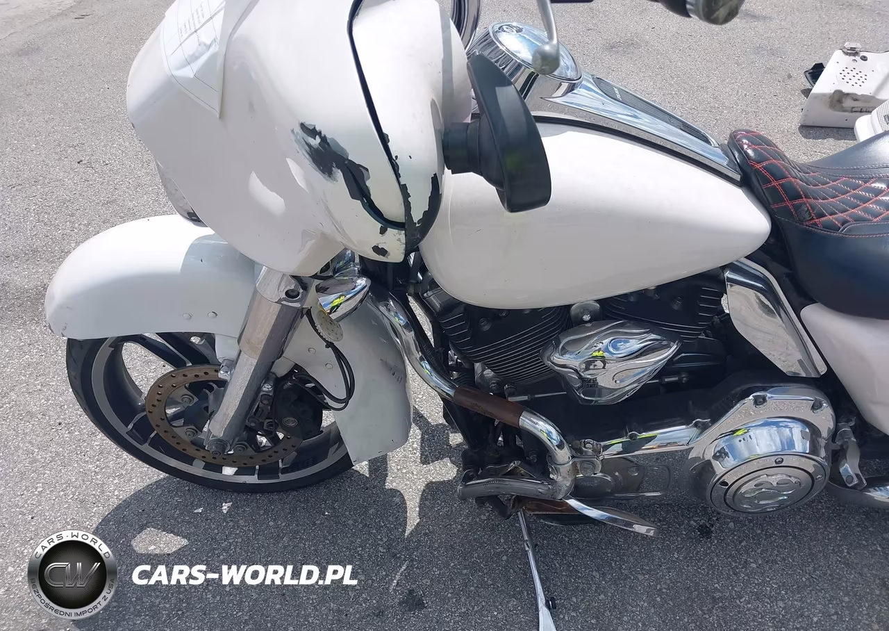 2009 Harley-Davidson Flhx VIN:1HD1KB4149Y682228 - 16