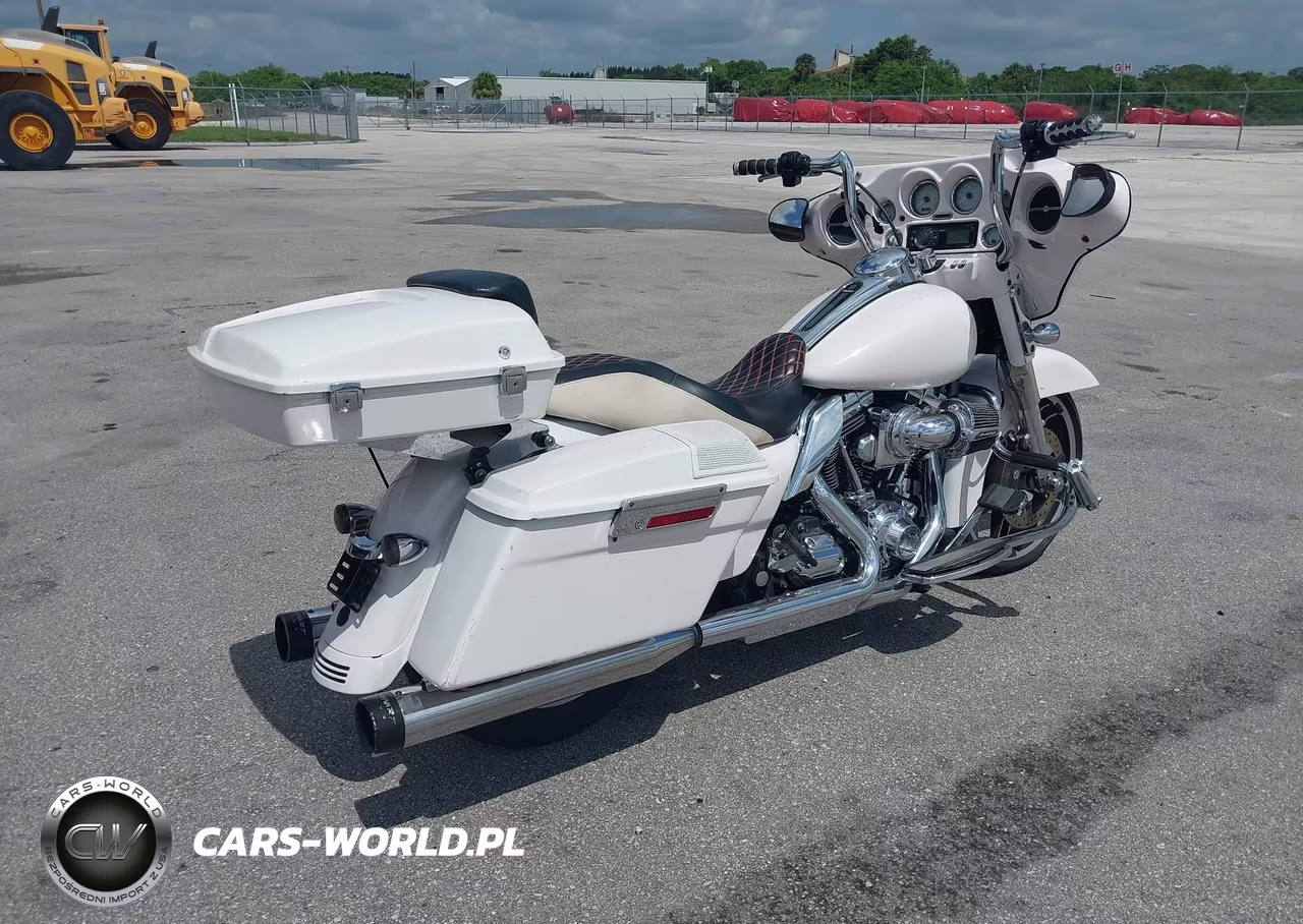 2009 Harley-Davidson Flhx VIN:1HD1KB4149Y682228 - 4