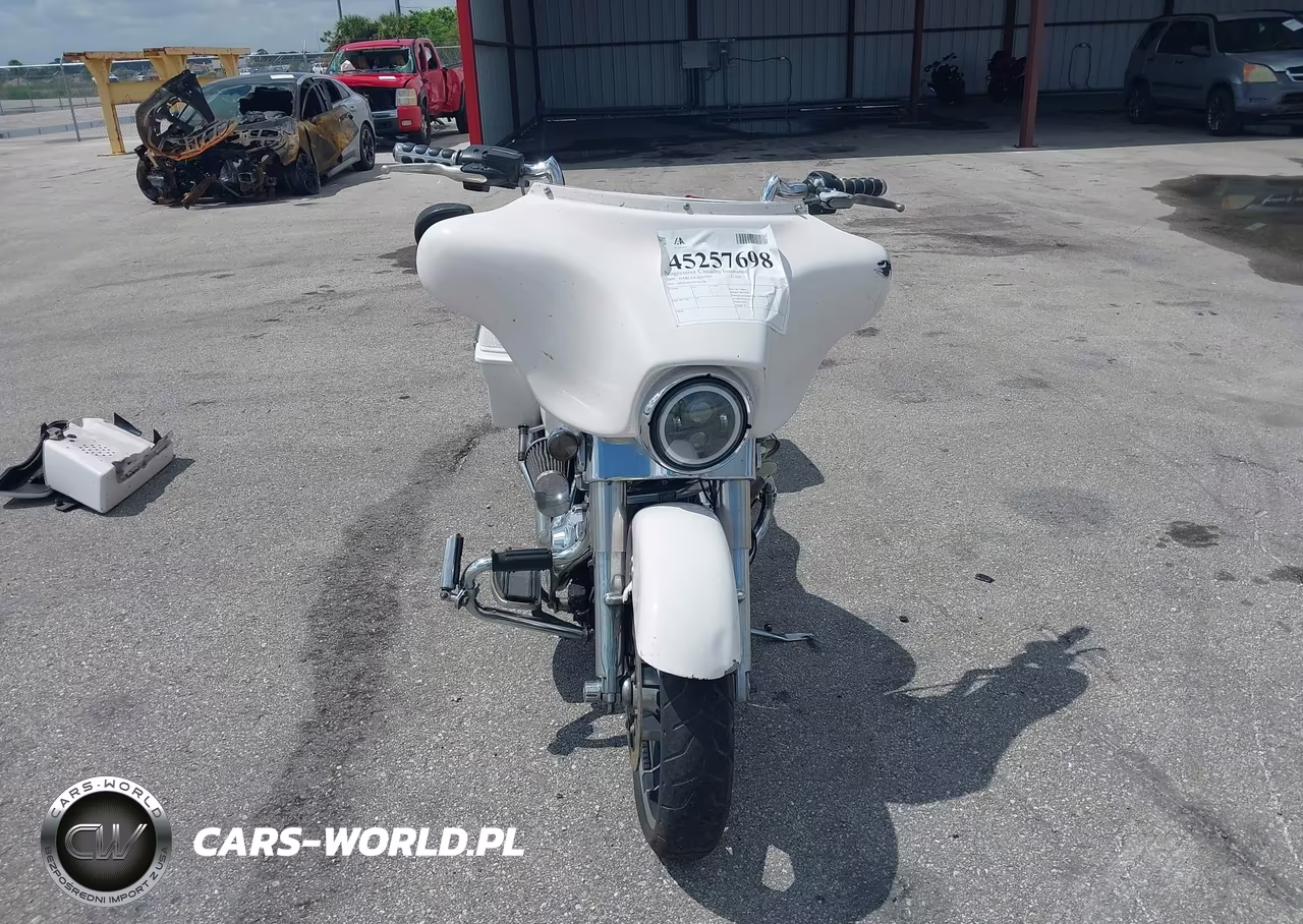 2009 Harley-Davidson Flhx VIN:1HD1KB4149Y682228 - 5
