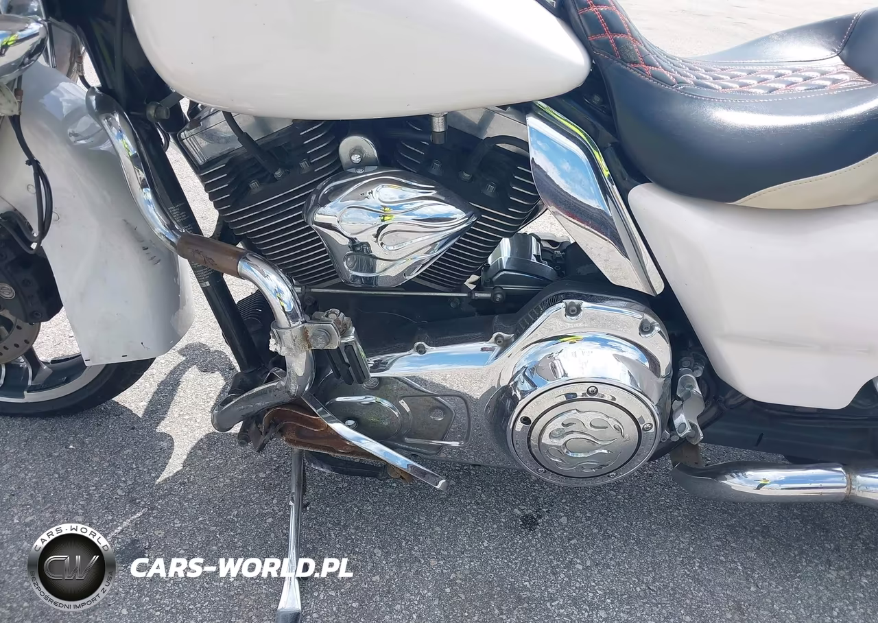 2009 Harley-Davidson Flhx VIN:1HD1KB4149Y682228 - 9