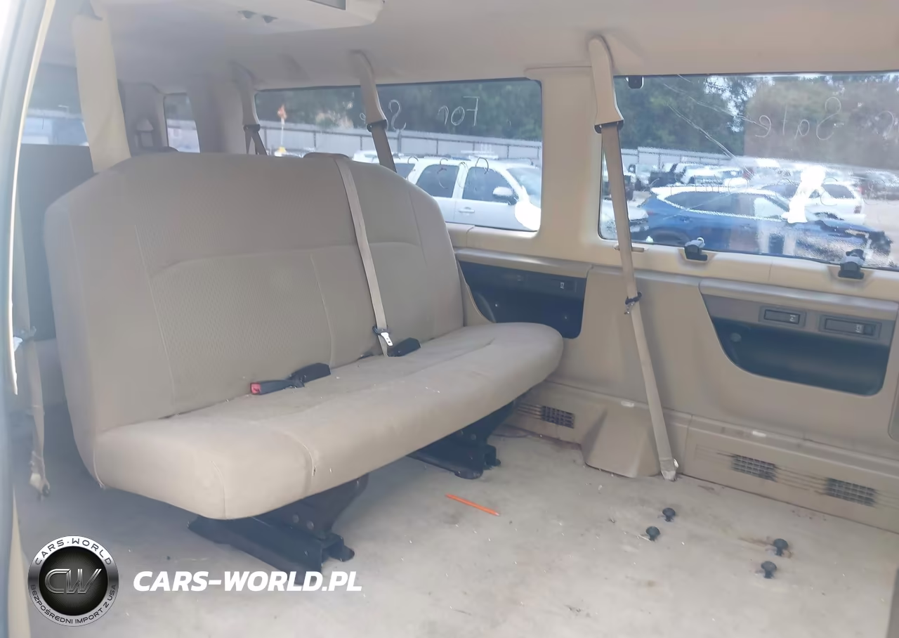 2011 Ford E-350 Super Duty Xlt VIN:1FBSS3BL0BDA69718 - 8