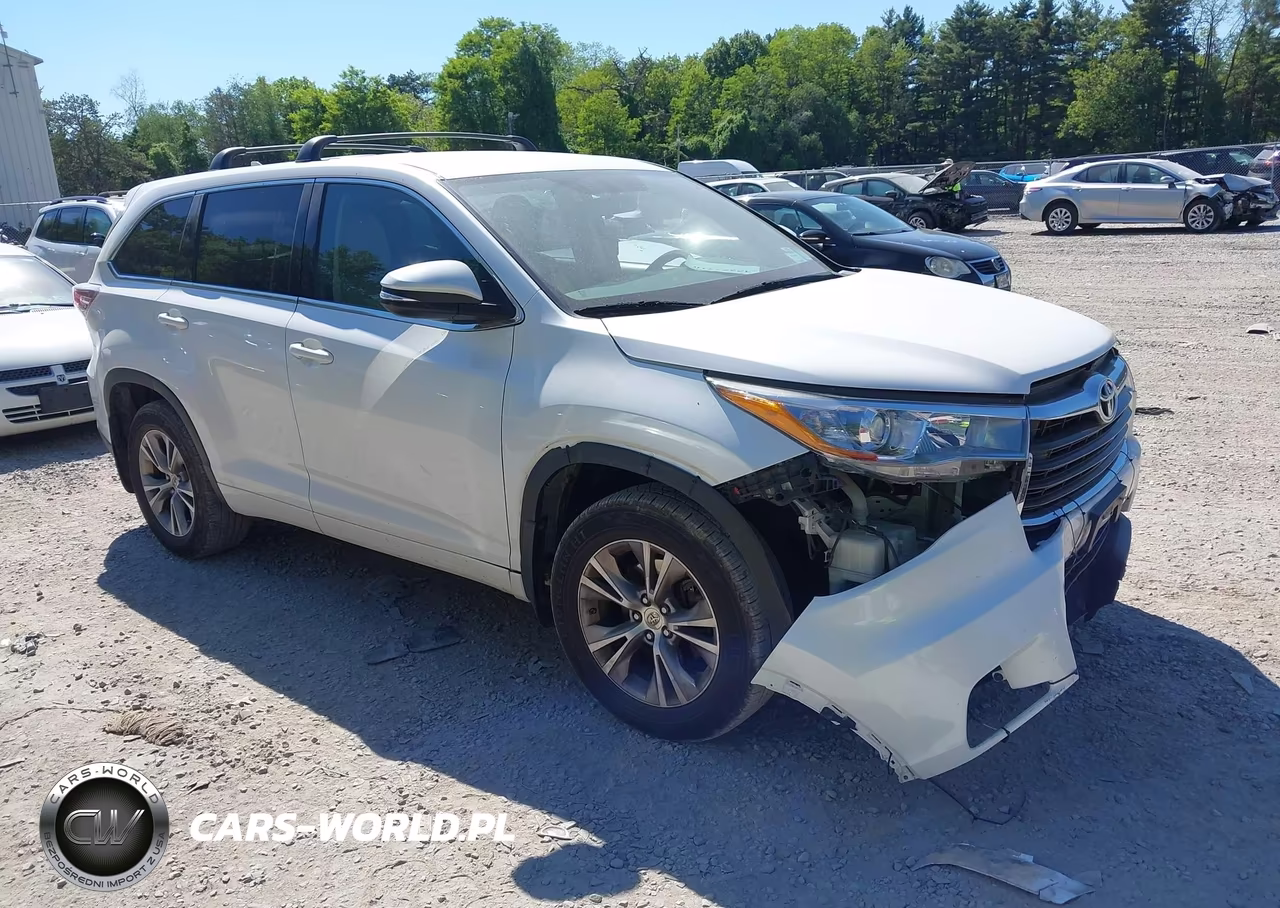 2015 Toyota Highlander Le Plus V6