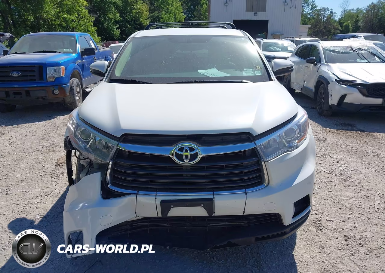2015 Toyota Highlander Le Plus V6 VIN:5TDBKRFH9FS145631 - 12