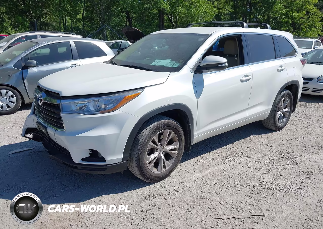 2015 Toyota Highlander Le Plus V6 VIN:5TDBKRFH9FS145631 - 2