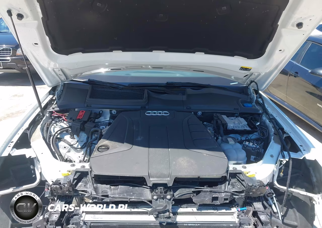 2020 Audi Q7 Premium Plus 45 Tfsi Quattro Tiptronic VIN:WA1LJAF70LD010135 - 8