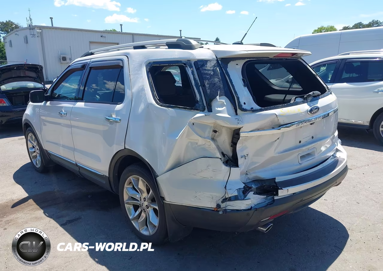 2012 Ford Explorer Xlt VIN:1FMHK7D82CGA63372 - 3