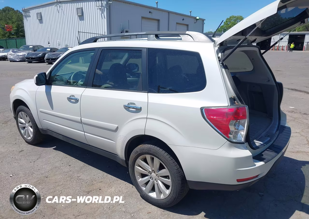 2011 Subaru Forester 2.5X Premium VIN:JF2SHADC2BH745141 - 3