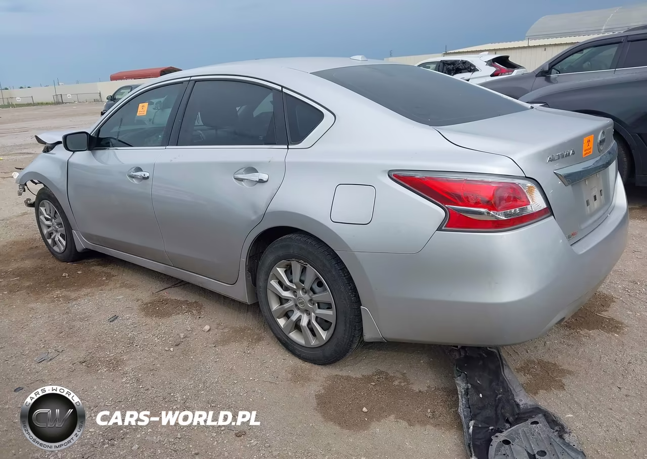 2015 Nissan Altima 2.5 S VIN:1N4AL3AP7FN351479 - 3
