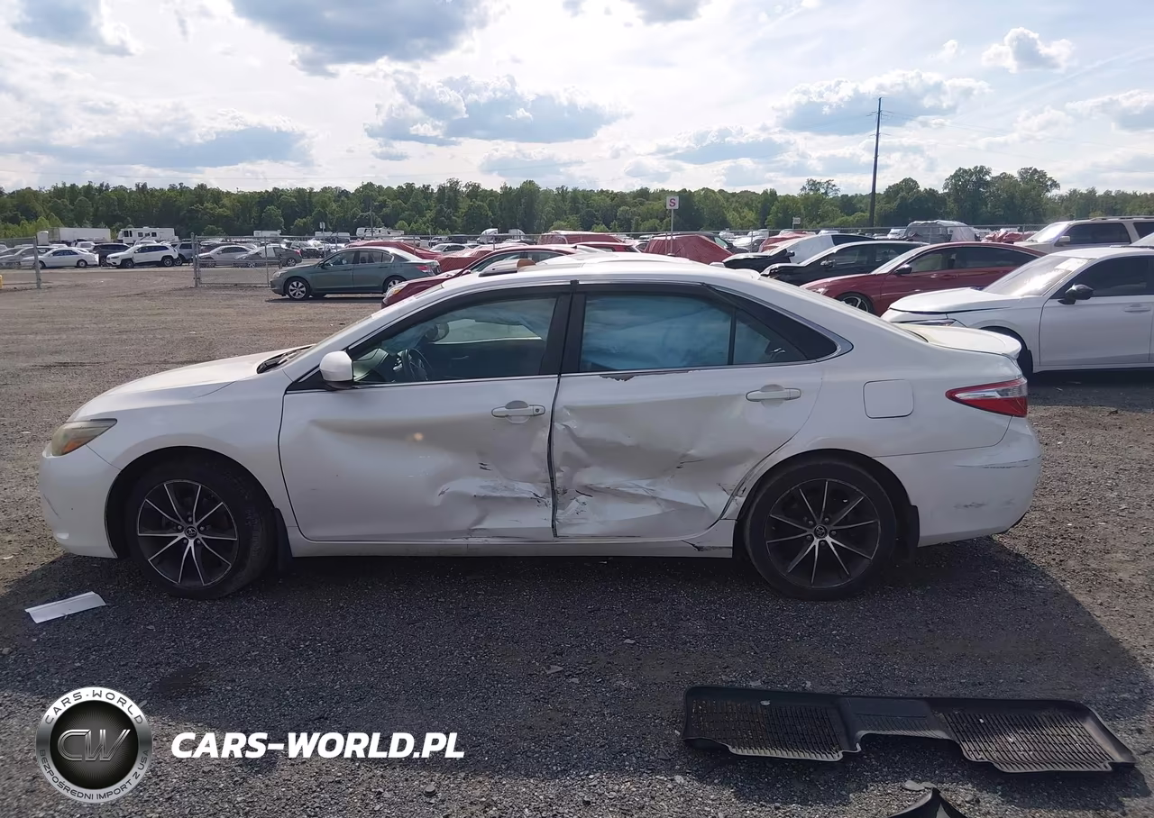 2015 Toyota Camry Xse V6 VIN:4T1BK1FK6FU556795 - 14