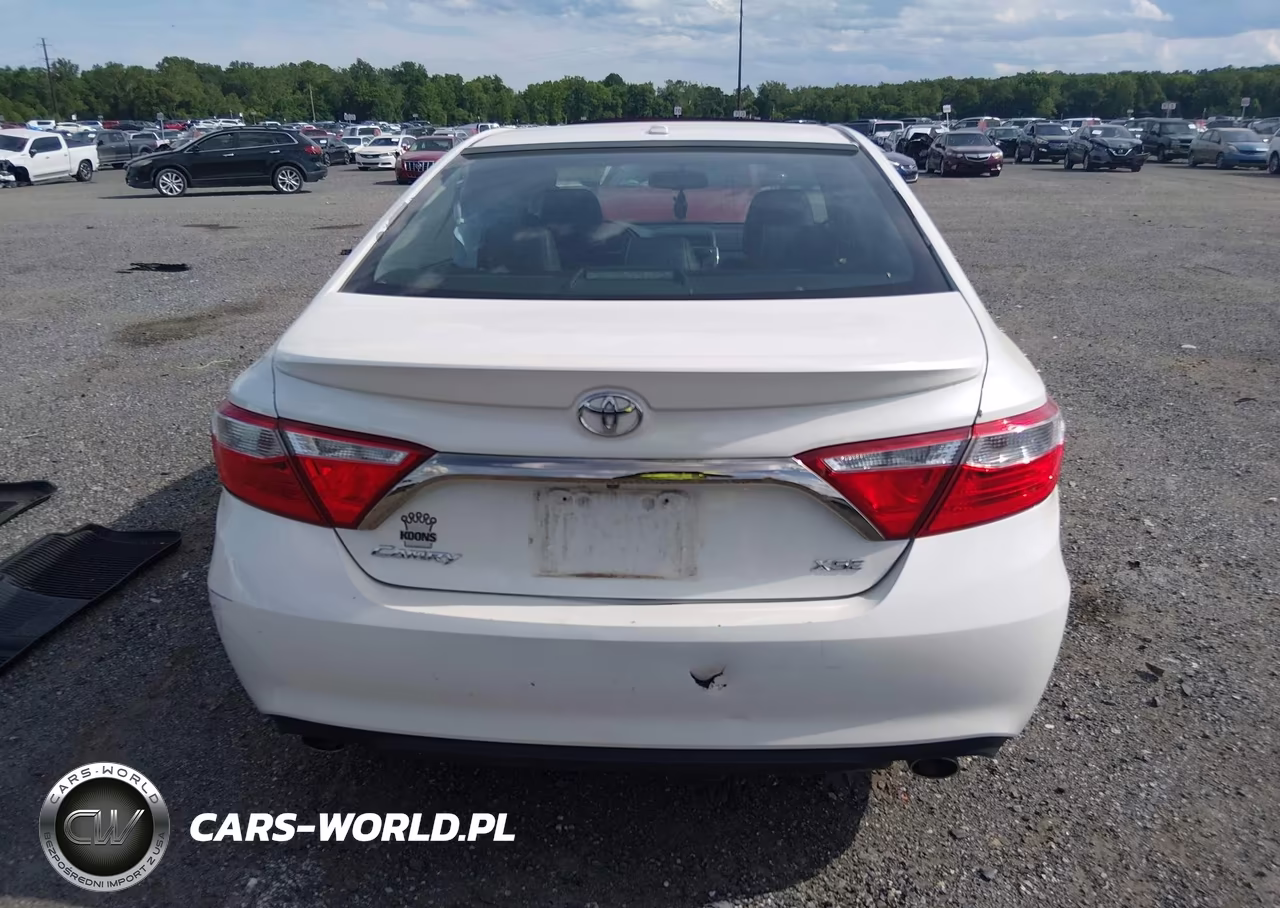 2015 Toyota Camry Xse V6 VIN:4T1BK1FK6FU556795 - 16