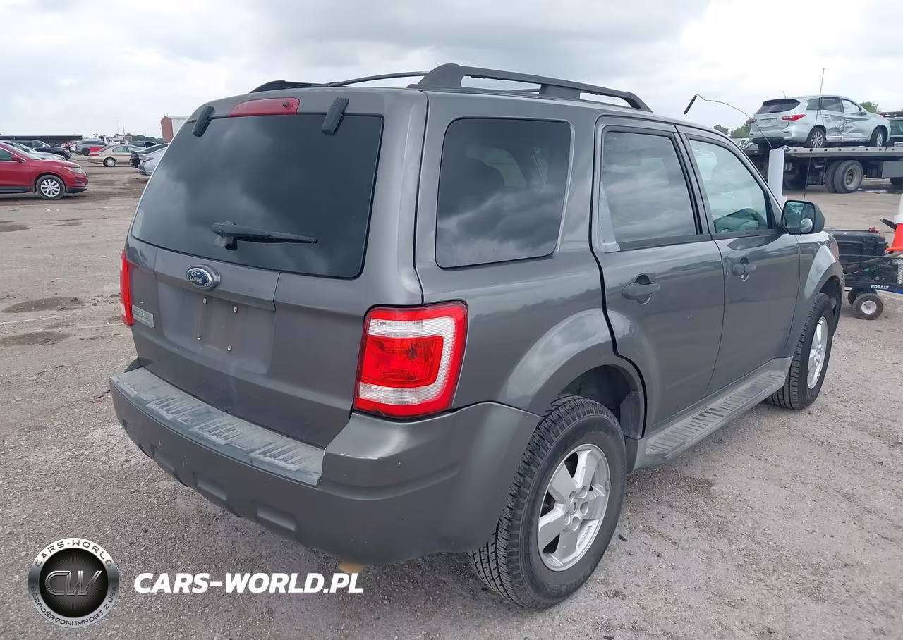 2009 Ford Escape Xlt VIN:1FMCU037X9KD01804 - 4