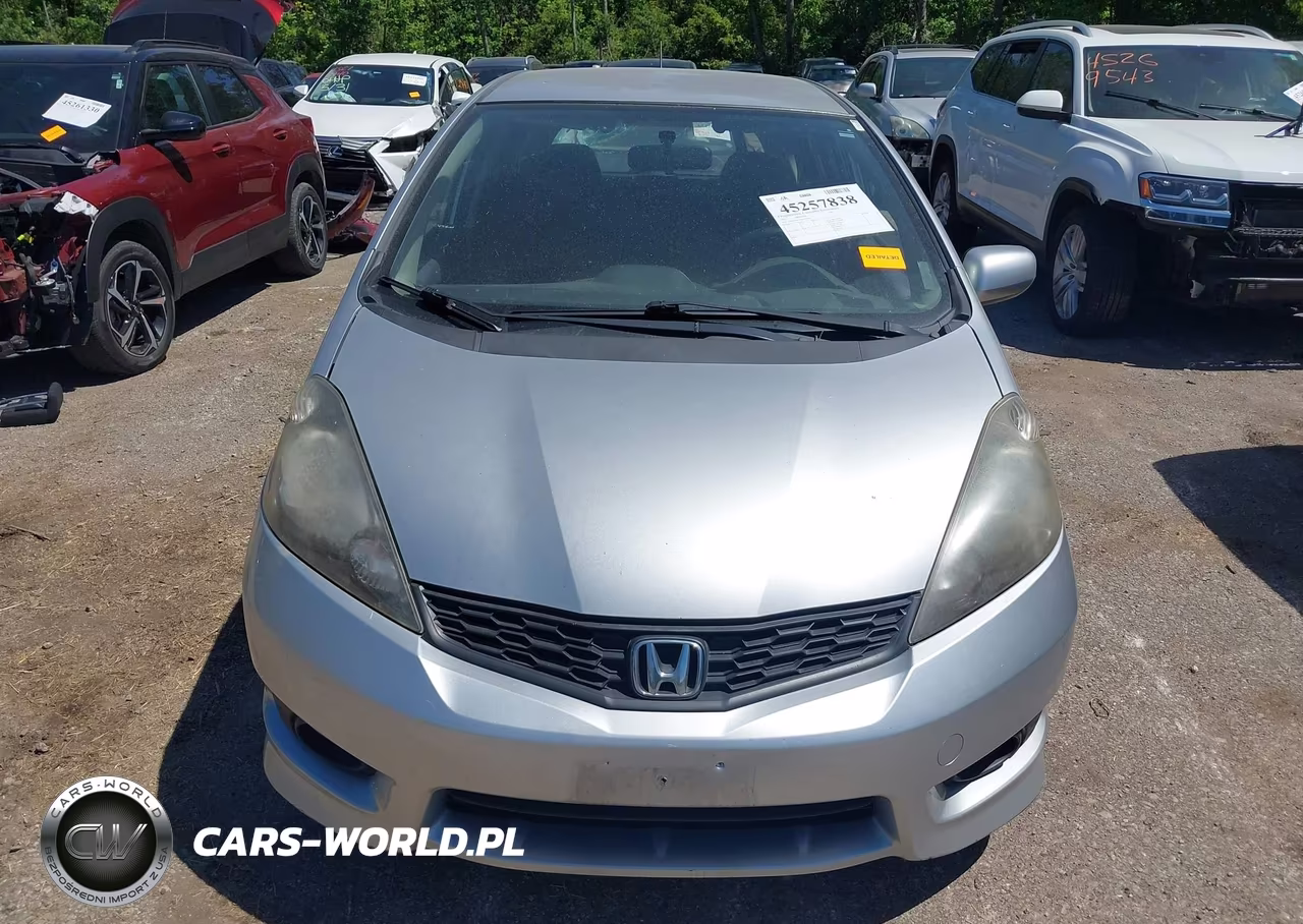 2013 Honda Fit Sport VIN:JHMGE8H5XDC029815 - 12