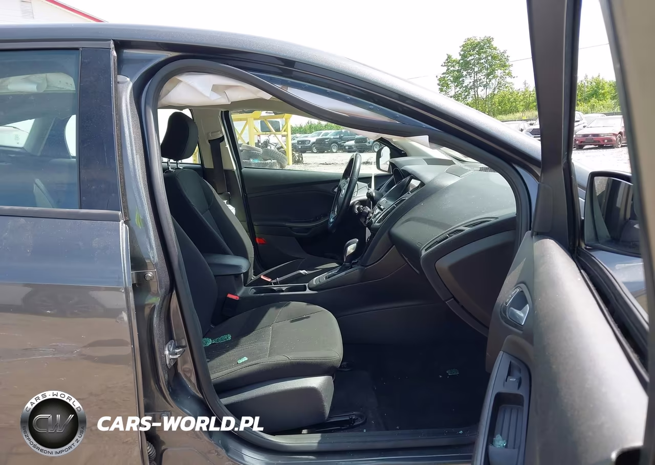 2017 Ford Focus Sel VIN:1FADP3M29HL301263 - 5