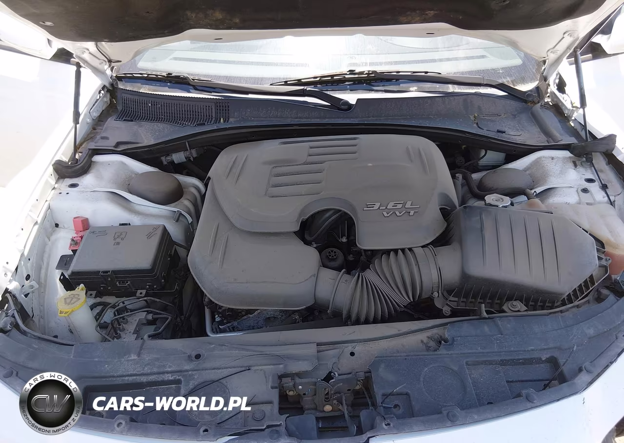 2022 Chrysler 300 S VIN:2C3CCABG8NH127204 - 10