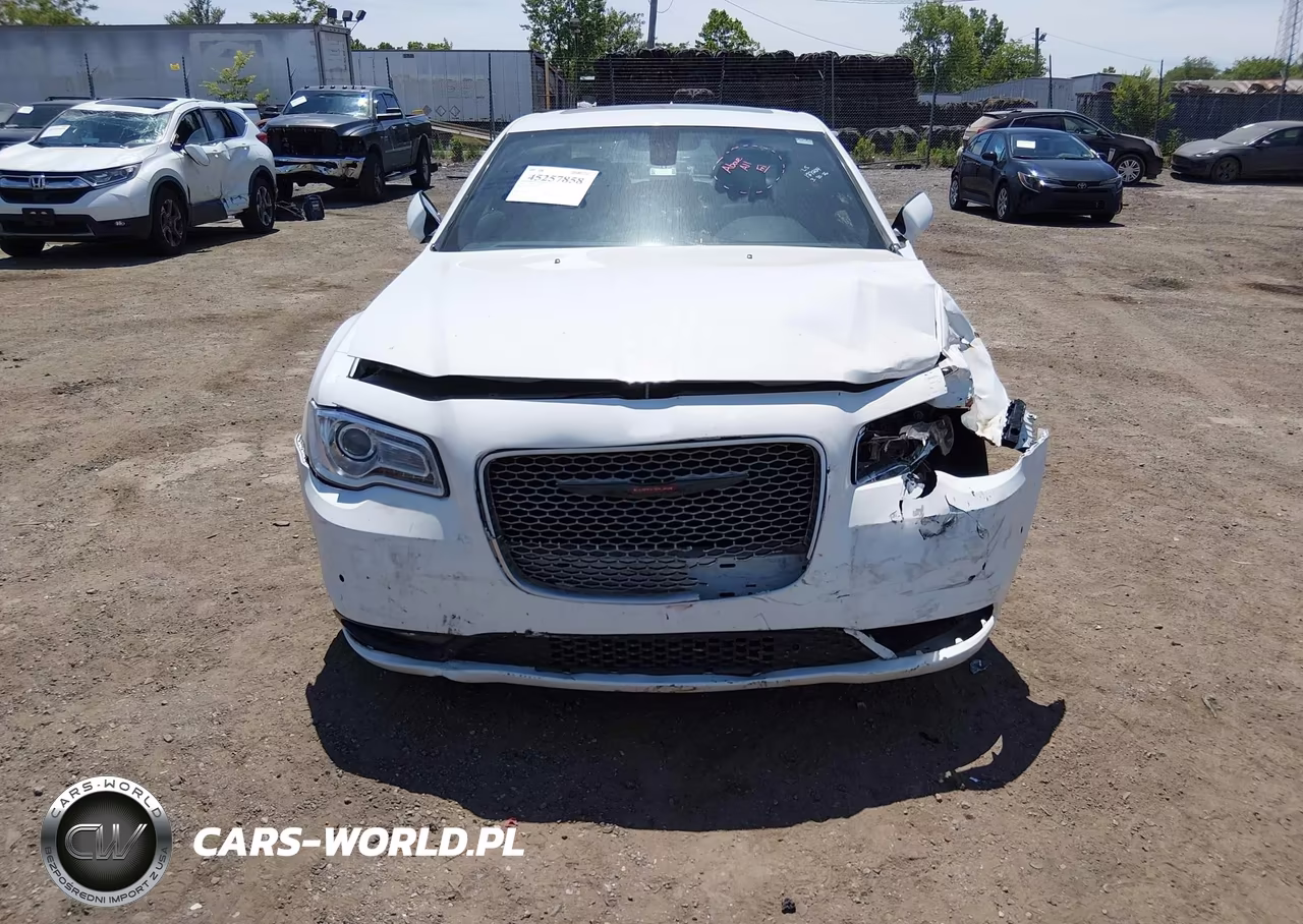 2022 Chrysler 300 S VIN:2C3CCABG8NH127204 - 11