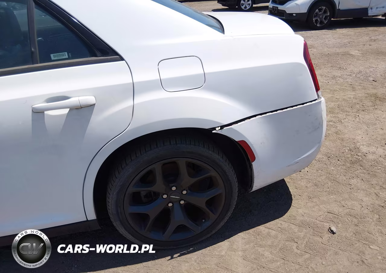 2022 Chrysler 300 S VIN:2C3CCABG8NH127204 - 18