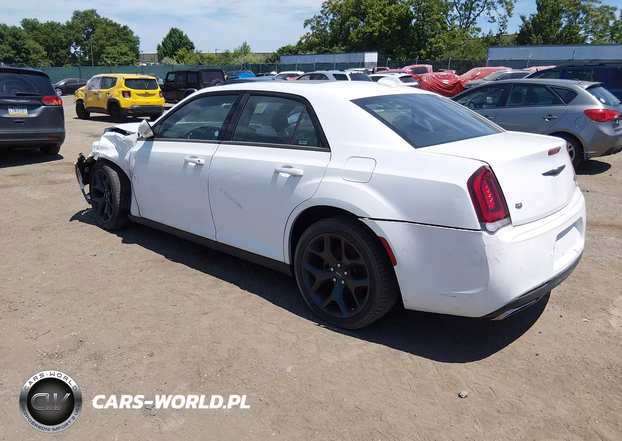 2022 Chrysler 300 S VIN:2C3CCABG8NH127204 - 3