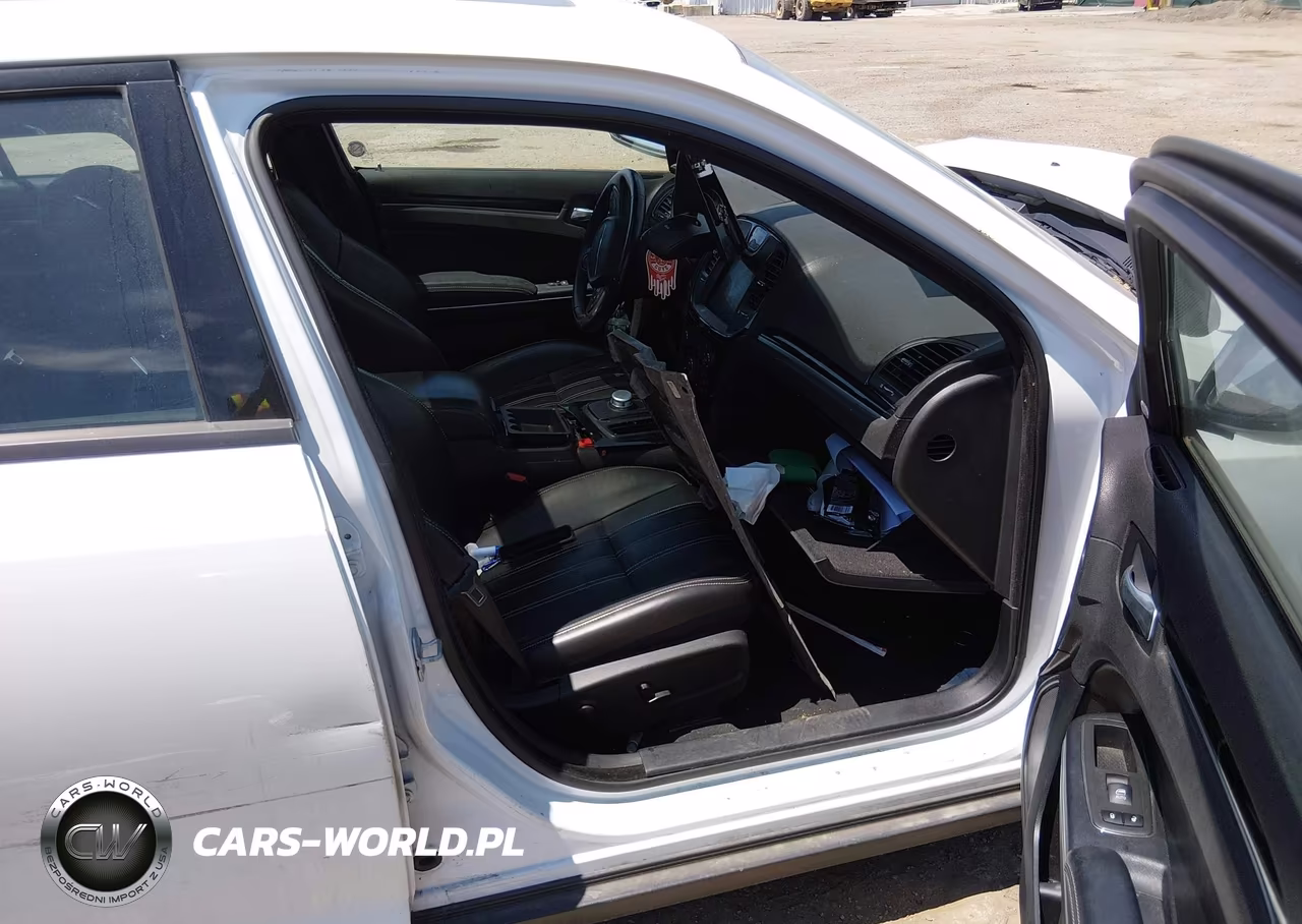 2022 Chrysler 300 S VIN:2C3CCABG8NH127204 - 5